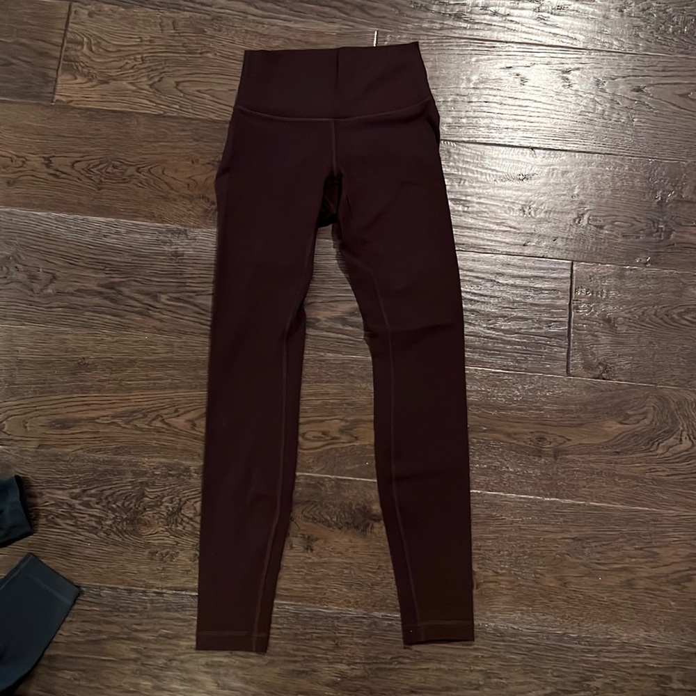 Lululemon Wunder under tights